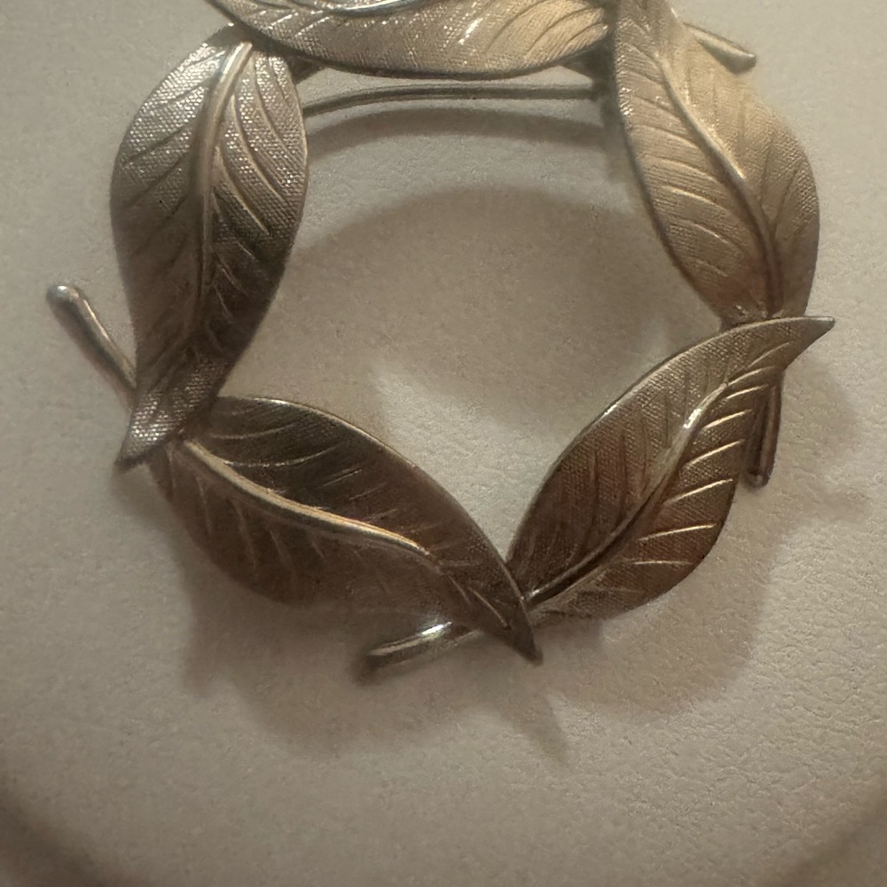 Silver-Tone Leaf Wreath Brooch